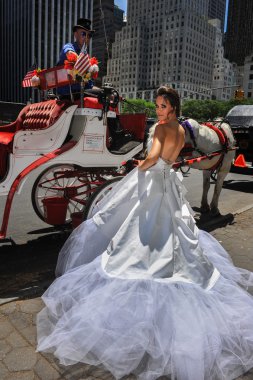 Kalyn Hemphill at the Irina Shabayeva SS 2016 Bridal collection