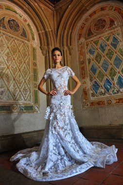 Kalyn Hemphill at the Irina Shabayeva SS 2016 Bridal collection