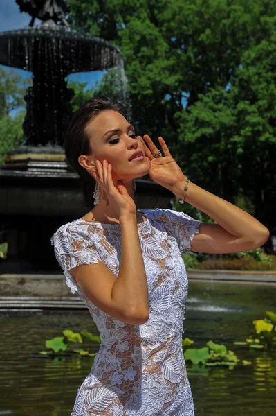 Kalyn Hemphill at the Irina Shabayeva SS Bridal collection — Stock Photo, Image