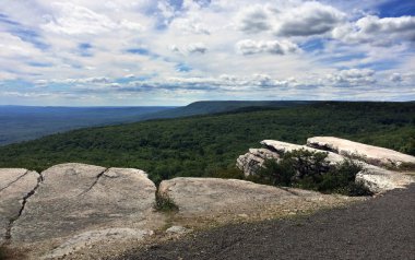 Minnewaska State Park rezerv panoramik manzaraya