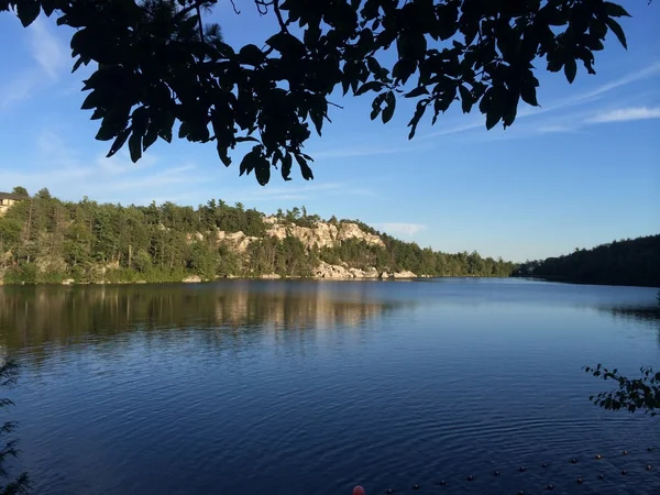 Lago Minnewaska en la Reserva del Parque Estatal Minnewaska —  Fotos de Stock