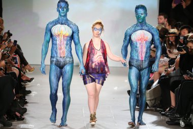 Madeline Stuart and models