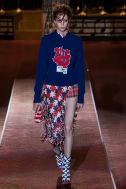 Marc Jacobs Runway Spring 2016