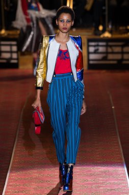 Marc Jacobs Runway Spring 2016