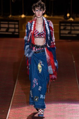 Marc Jacobs Runway Spring 2016