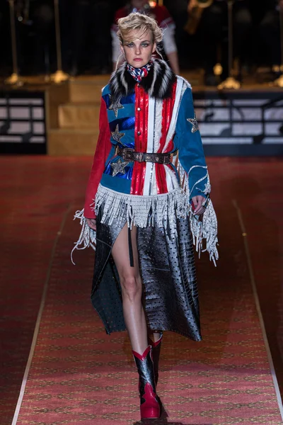 Marc Jacobs Runway Spring 2016 — Stok fotoğraf