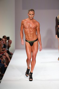 Marco Marco fashion show Spring 2016