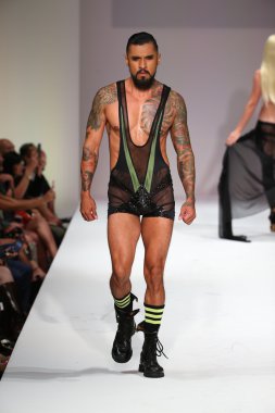 Marco Marco fashion show SS 2016