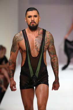 Marco Marco fashion show SS 2016
