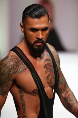 Marco Marco fashion show SS 2016