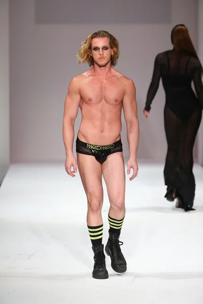 Marco Marco fashion show Spring 2016 — Φωτογραφία Αρχείου