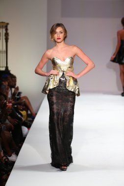 Crisbery's fashion show Spring 2016