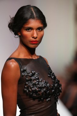 Crisbery's fashion show Spring 2016