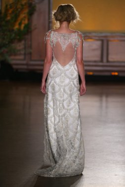 Claire Pettibone Bridal Fall Winter 2016 Presentation