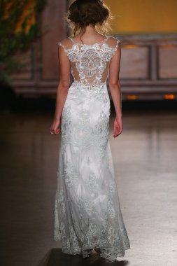 Claire Pettibone Bridal Fall Winter 2016 Presentation