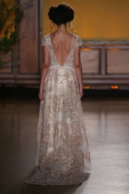 Claire Pettibone Bridal Fall Winter 2016 Presentation