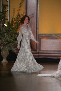 Claire Pettibone Bridal Fall Winter 2016 Presentation