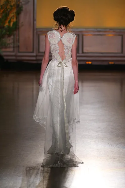 Claire Pettibone Bridal Fall Winter 2016 Presentation — Stock Photo, Image