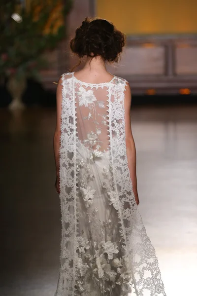 Claire Pettibone Otoño nupcial Invierno 2016 Presentación —  Fotos de Stock