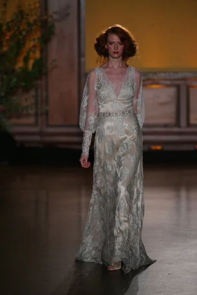 Claire Pettibone Inverno da Queda Nupcial 2016 Apresentação — Fotografia de Stock