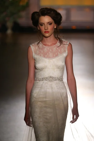 Claire Pettibone Inverno da Queda Nupcial 2016 Apresentação — Fotografia de Stock