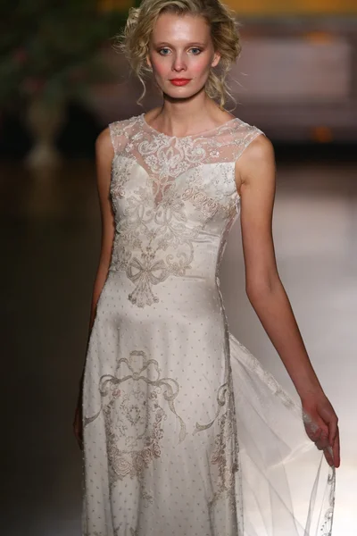 Claire Pettibone Bridal Fall Winter 2016 Presentation — Stockfoto