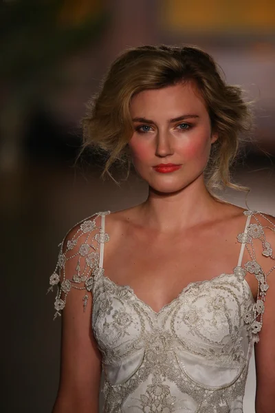 Claire Pettibone Bridal Fall Winter 2016 Presentation — Stock Photo, Image