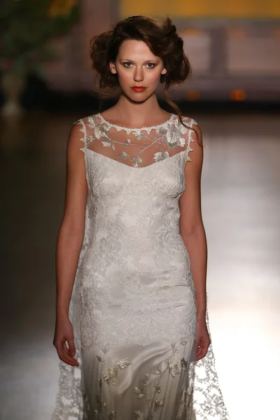 Claire Pettibone Bridal Fall Winter 2016 Presentation — Stockfoto