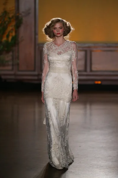 Claire Pettibone Mariée Automne Hiver 2016 Présentation — Photo