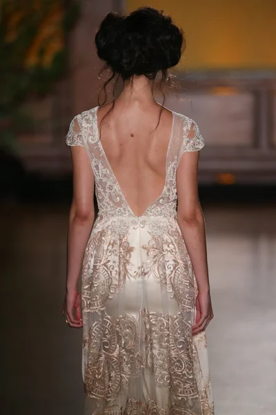 Claire Pettibone Otoño nupcial Invierno 2016 Presentación — Foto de Stock