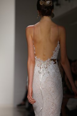 Julie Vino Bridal Fall Winter 2016 Presentation
