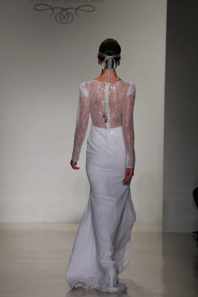 Julie Vino Bridal Fall Winter 2016 Presentation — ストック写真