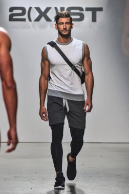 2(X)IST Men's Spring Summer 2016 Runway Show