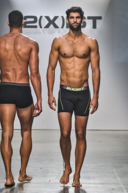 2(X)IST Men's Spring Summer 2016 Runway Show