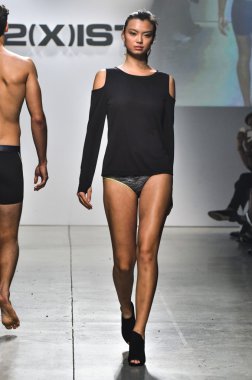 2(X)IST Men's Spring Summer 2016 Runway Show