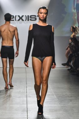 2(X)IST Men's Spring Summer 2016 Runway Show