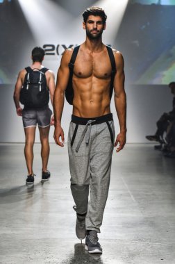 2(X)IST Men's Spring Summer 2016 Runway Show