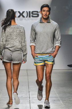 2(X)IST Men's Spring Summer 2016 Runway Show