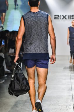 2(X)IST Men's Spring Summer 2016 Runway Show