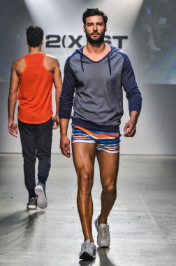 2(X)IST Men's Spring Summer 2016 Runway Show