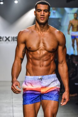 2(X)IST Men's Spring Summer 2016 Runway Show