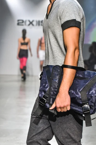 2(X)IST Men's Spring Summer 2016 Runway Show — Stockfoto