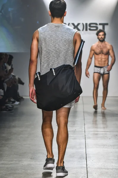 2(X)IST Men's Spring Summer 2016 Runway Show — Stock Photo, Image