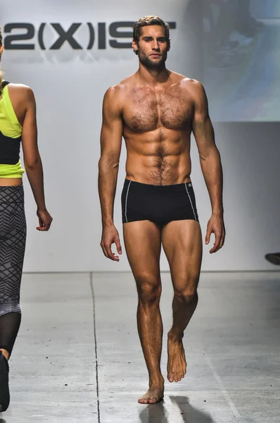 2(X)IST Men's Spring Summer 2016 Runway Show