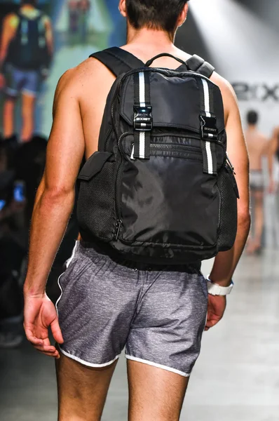 2(X)IST Men's Spring Summer 2016 Runway Show — Stock Photo, Image