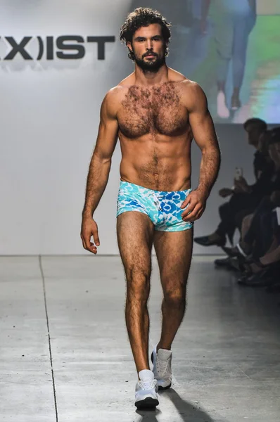 2(X)IST Men's Spring Summer 2016 Runway Show