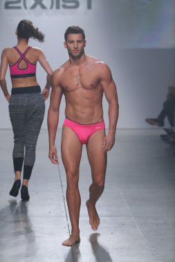 2(X)IST Men's Spring Summer 2016 Runway Show