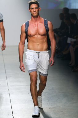 2(X)IST Men's Spring Summer 2016 Runway Show