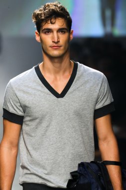 2(X)IST Men's Spring Summer 2016 Runway Show