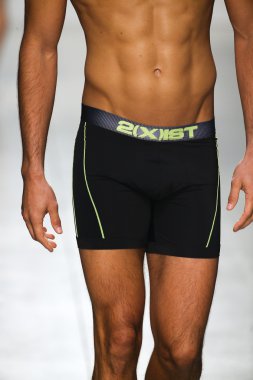 2(X)IST Men's Spring Summer 2016 Runway Show